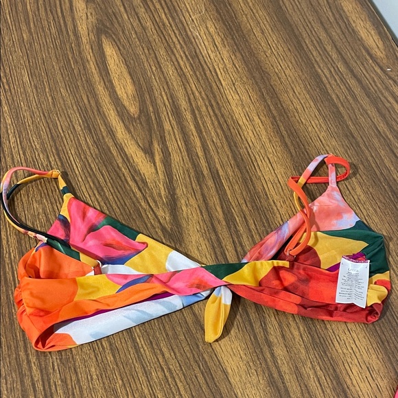 Colorful LadiesSwimwear Set - Picture 3 of 4